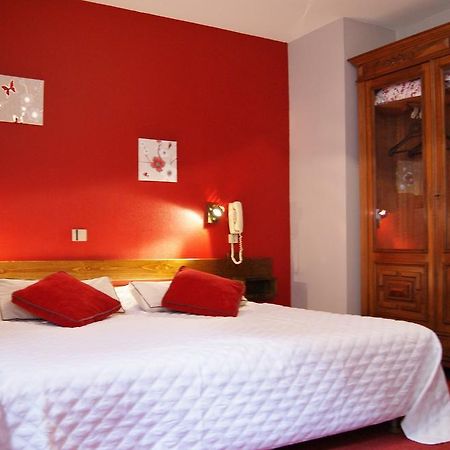 Logis Hotel De La Paix - Tournus Rum bild